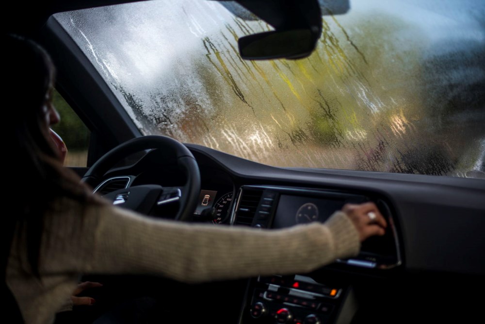 Comment éliminer l'humidité dans une voiture ?