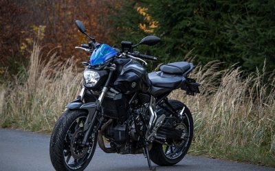 Un veritable succes de Yamaha MT-07 : puissance et debridage.