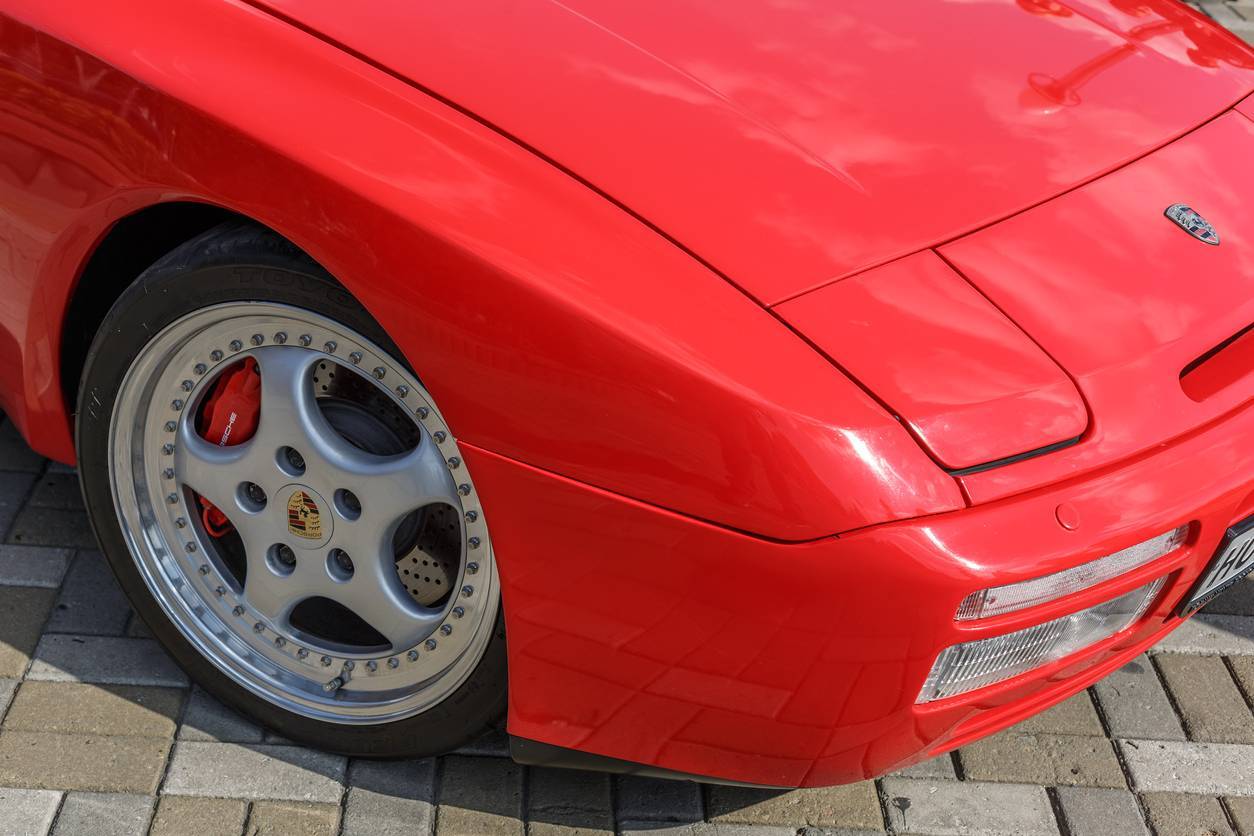 pièces détachées Porsches 944 entretien